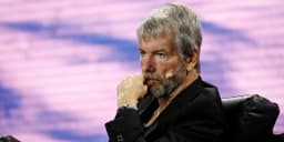 an image of Crypto Treasury Stocks, Including Strategy, Encounter a Risky Downward Trend: Ways to Overcome It.