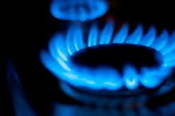 National Fuel's FY25 Outlook Strengthens With Gas Price Tailwinds, Yet J.P. Morgan Holds Neutral Stance