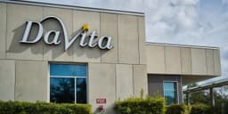 an image of Berkshire Hathaway Investment Surges 25% as Earnings Exceed Expectations.