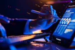 Dolphin Entertainment signals expanded services with launch of Tastemakers division and targets significant free cash flow by 2028