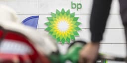 BP Halts Share Buybacks in Earnings Report; Other Factors Contributing to Stock Decline.
