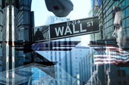 S&P 500 Edges Lower, SciSparc Shares Surge