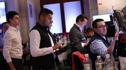 US Home Sales Decline Amid Economic Policy Discussions