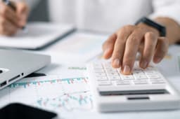 MSC Industrial Delivers Mixed Q2: Sales Slide, EPS Tops Estimates, Outlook Remains Cautious