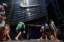 FSLR Stock 52-Week High and Low Analysis