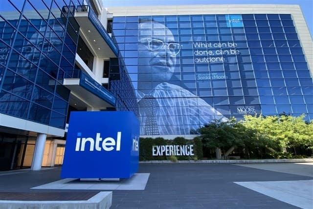 an image of INTC.O