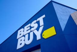 an image of Best Buy Raises Sales Outlook for Holiday Season