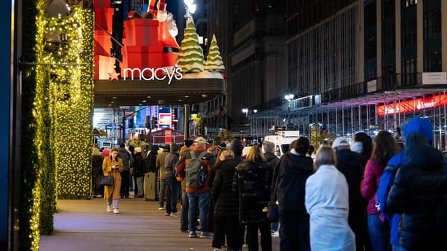 an image of Fed's "dove" member opposes rate cut; Oracle won't delay OpenAI data center; China's November data released.