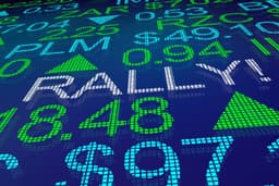 an image of Thanksgiving Market Rally: Robinhood, Dell, Deere Moves