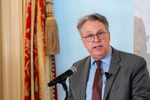 an image of Fed Chair Race Intensifies; Tesla Hits Yearly High; Nonfarm Payrolls Tonight