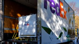 FedEx Seeks Full Refund After Trump Tariff Ruling