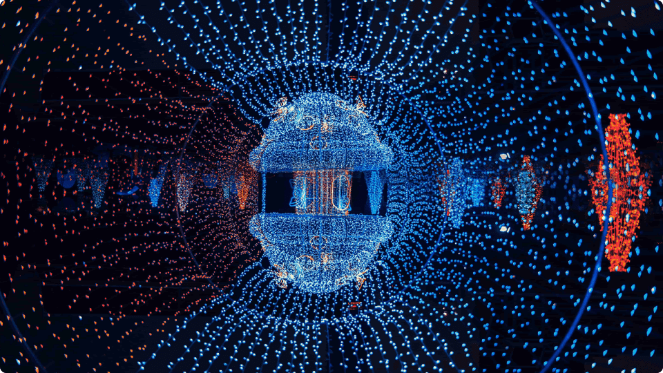 an image of Multiple lights spinning around representing AI